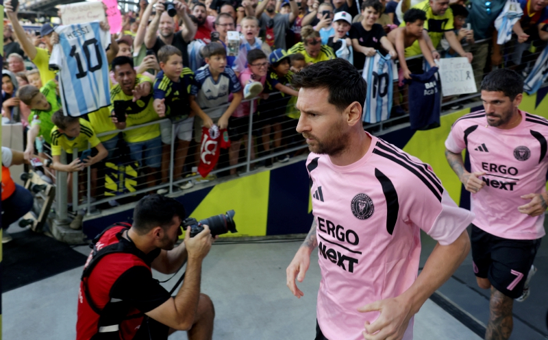 الغرامة Lionel Messi لصفع لاعب
