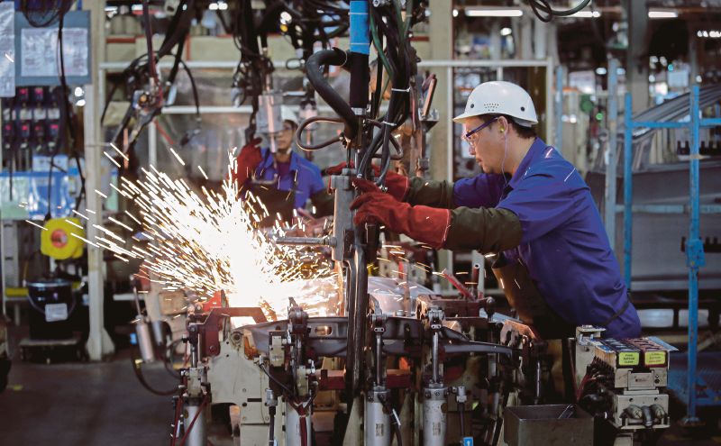 Las ventas de fabricación golpearon RM177bil en junio, hasta 9.8pct YoY