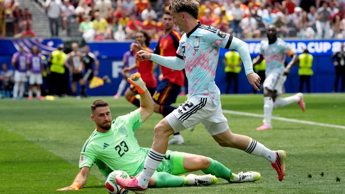 L'Espagne avance en demi-finale du but agonique du remplaçant Mikel Merino ante Belgique