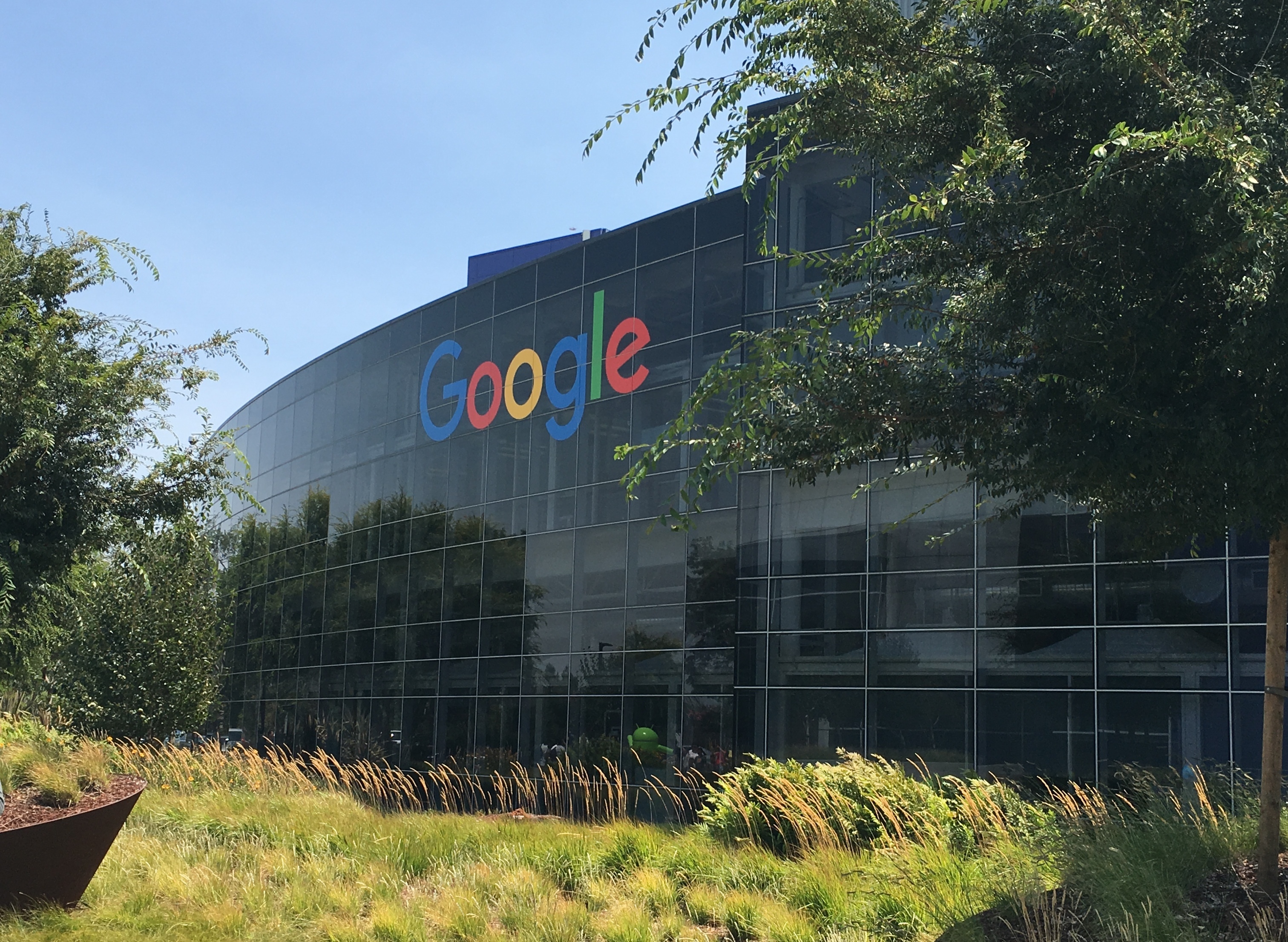 Maxi fine from 890 million to Google. The sanction of the EU, in the viewfinder Search and Play Store