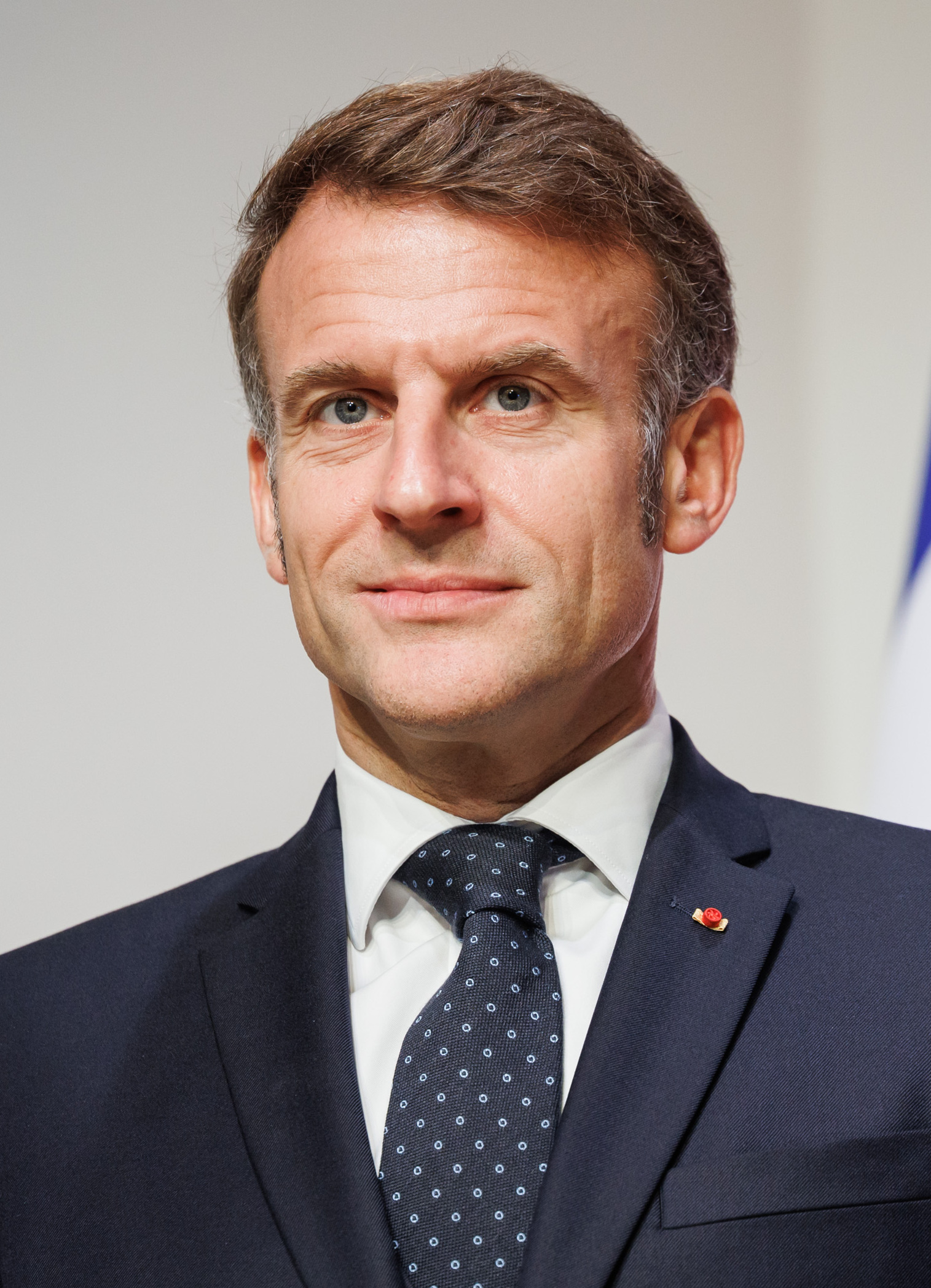Macron, ready to defend freedom even at the cost of blood