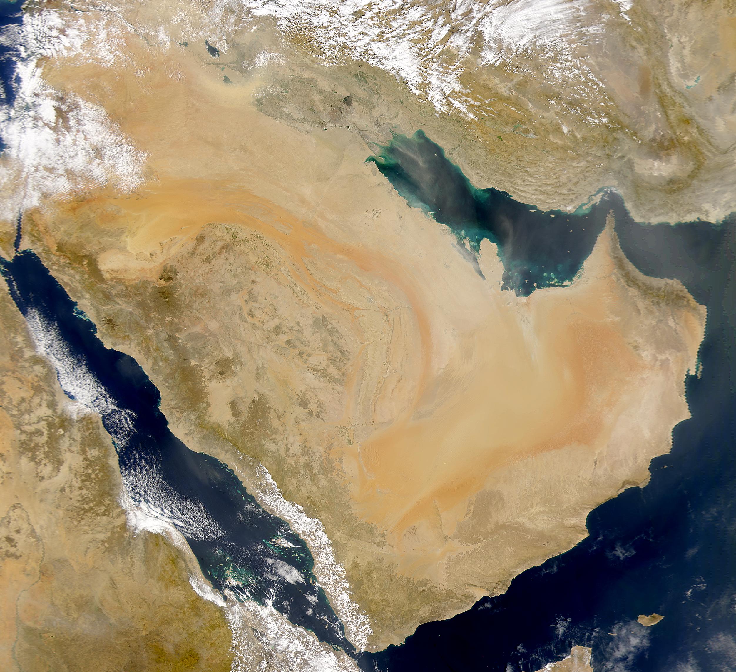 Desde marzo el grupo de tareas Air-Arabia, 400 militares italianos en los países del Golfo