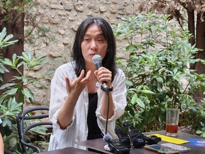 Han Kang calls for change of course in age of hate