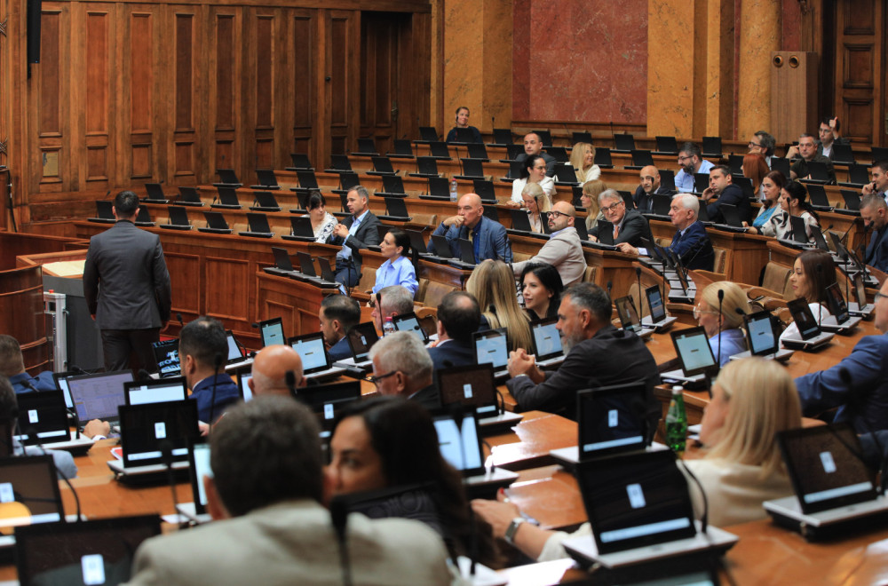Extraordinary session of the Serbian Assembly continues