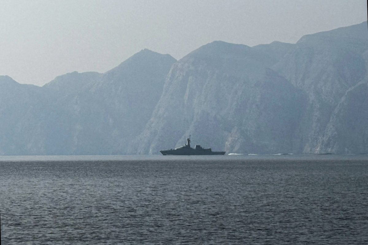 Projectile of unknown origin reaches ship in Ormuz