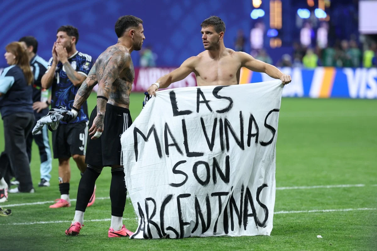 Milei spoke of the Malvinas flag shown by the players and the English government asked FIFA to investigate