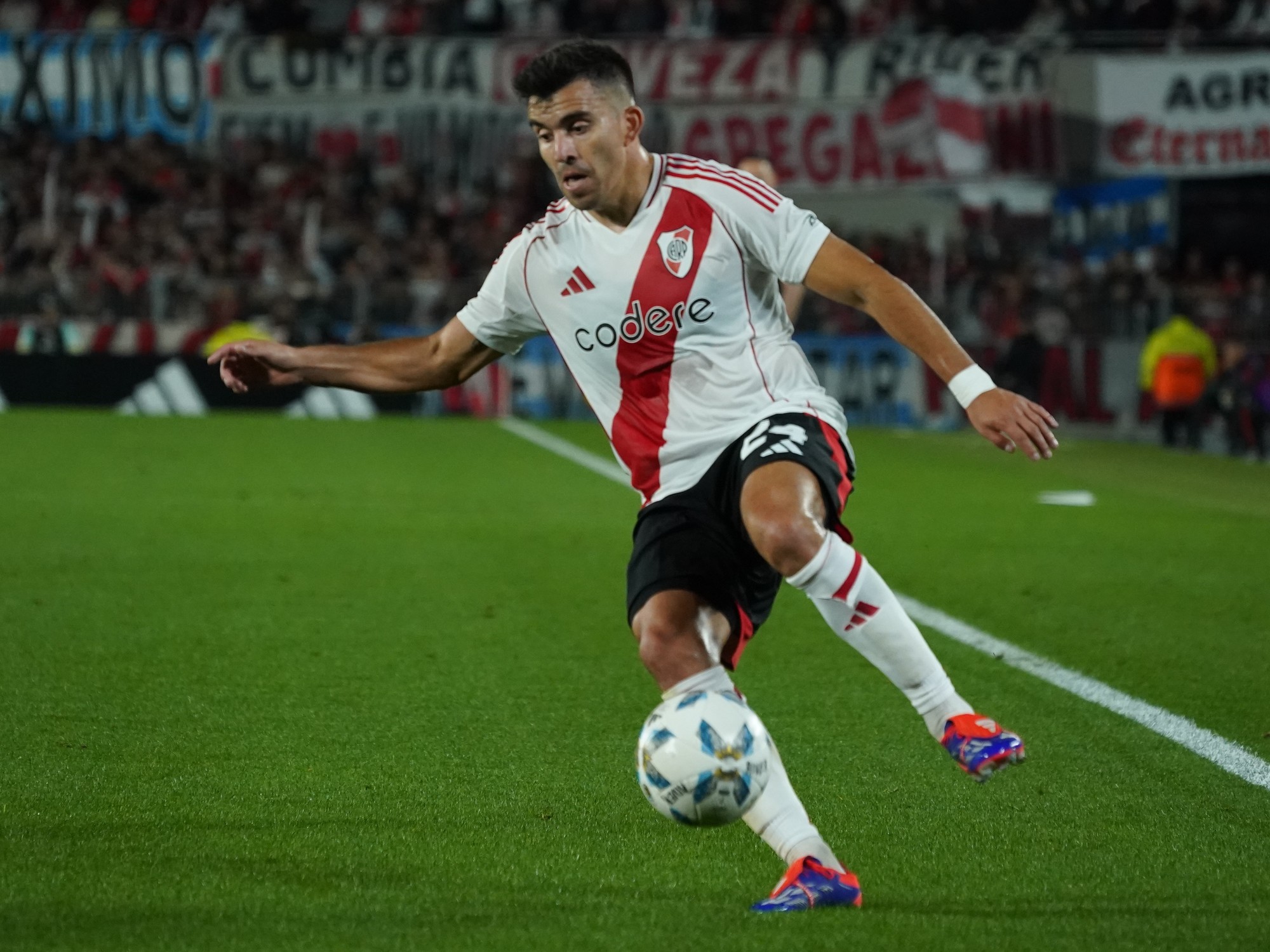 Colombian Rafael Santos Borré explained what happened to Eduardo "Chacho" Coudet in Santa Fe vs. River: "Then we talk about it"