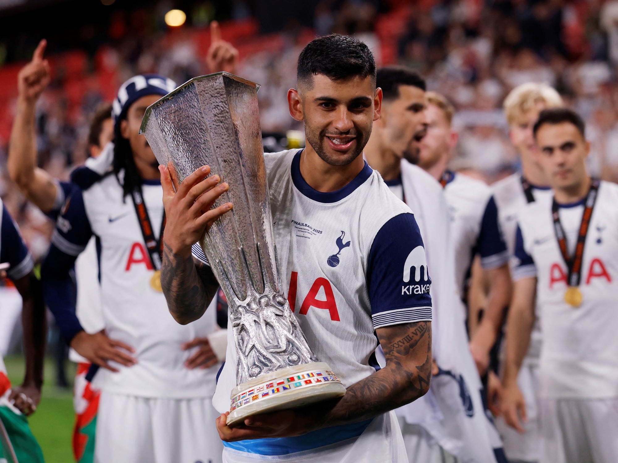 Cuti Romero se despidió del Tottenham con una sentida carta: “Me voy como uno de ustedes para siempre”