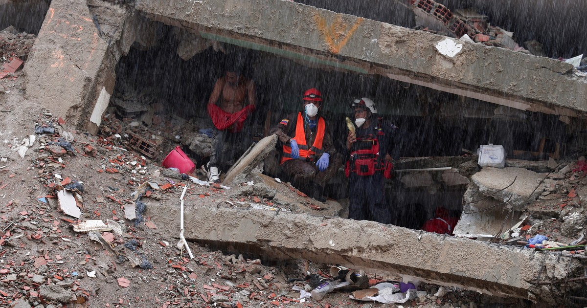 Those killed by the earthquakes in Venezuela went up to 4,490 and there are almost 20,000 refugees in camps