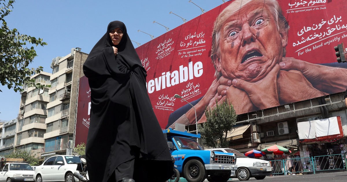 تعلن شركة ترامب " الحرب الاقتصادية " ضد إيران أن " السياسة المعطلة "