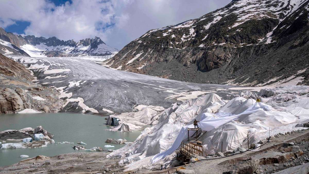 La fonte des glaciers en Suisse: 2026 menace une année catastrophique pour les glaciers suisses