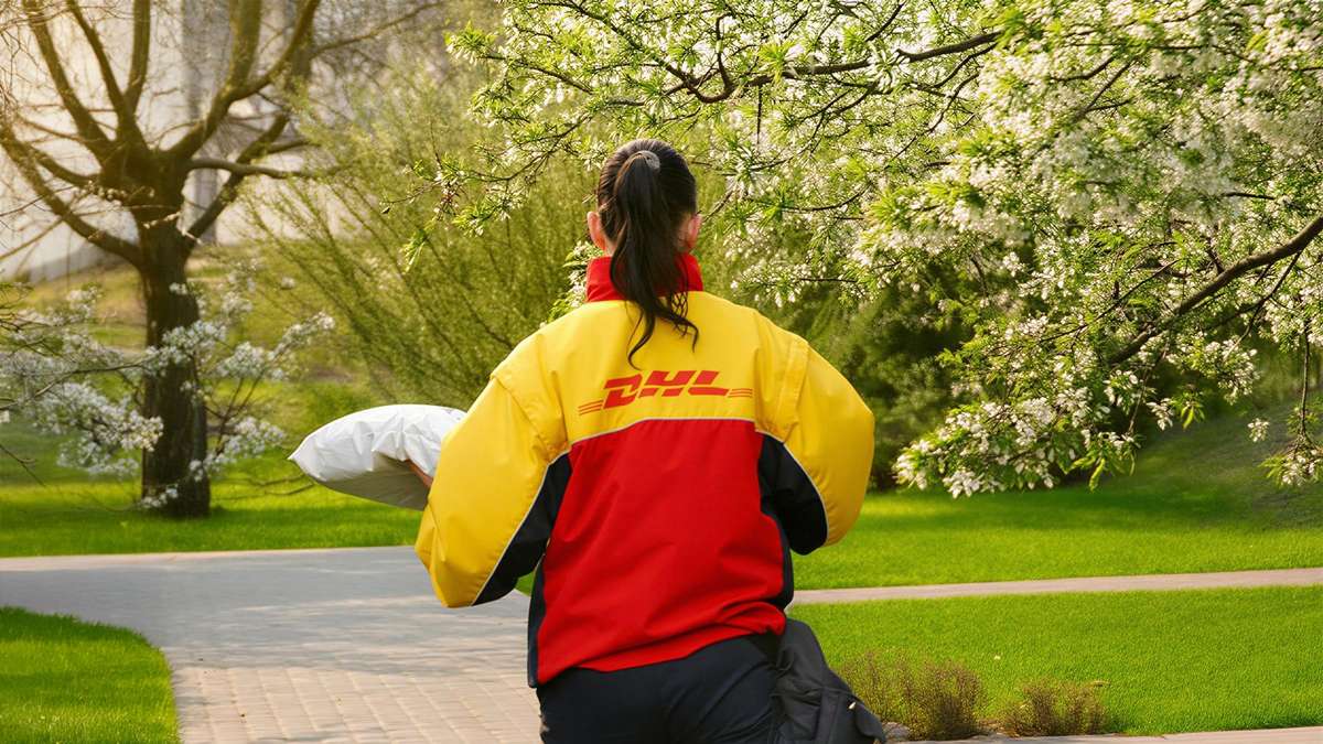 DHL change takes effect in a few days: package customers can use new service when the messenger rings