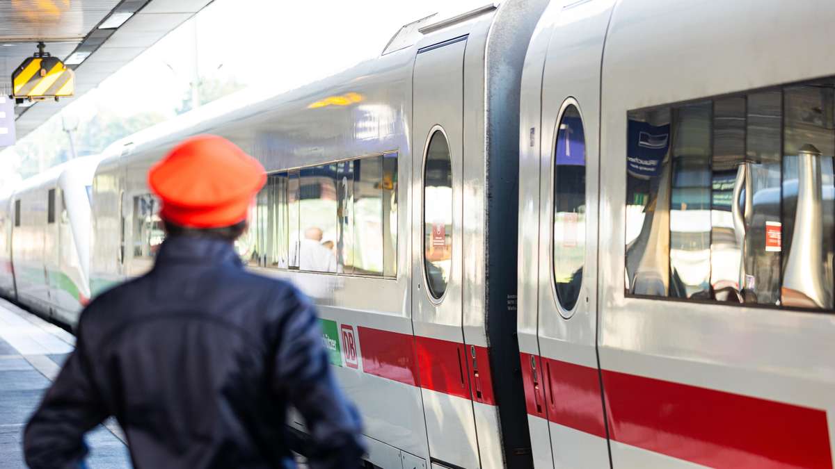 ICE makes a stopover: Train attendants buy toilet paper and are celebrated