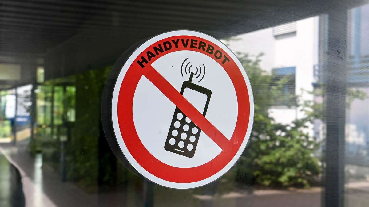 Warning about smartphone for children: “Parents slide out of ignorance into problems that are difficult to solve”
