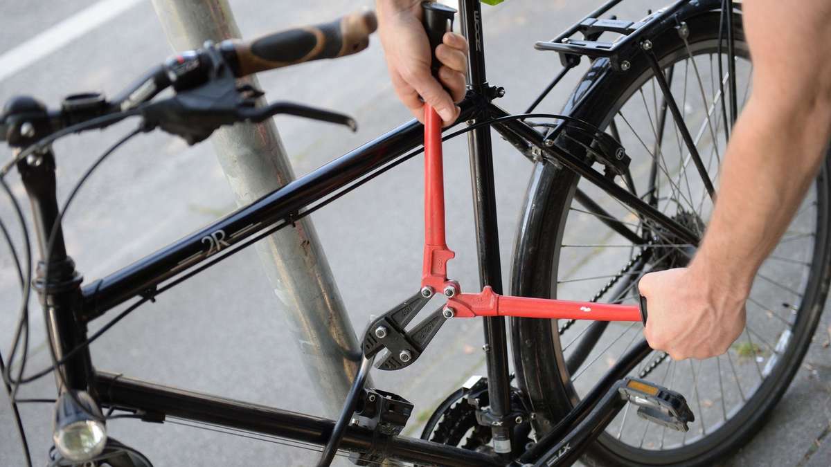 ADAC Warns: These Five Mistakes When Connecting Your Bike Will Cost You Your Bike