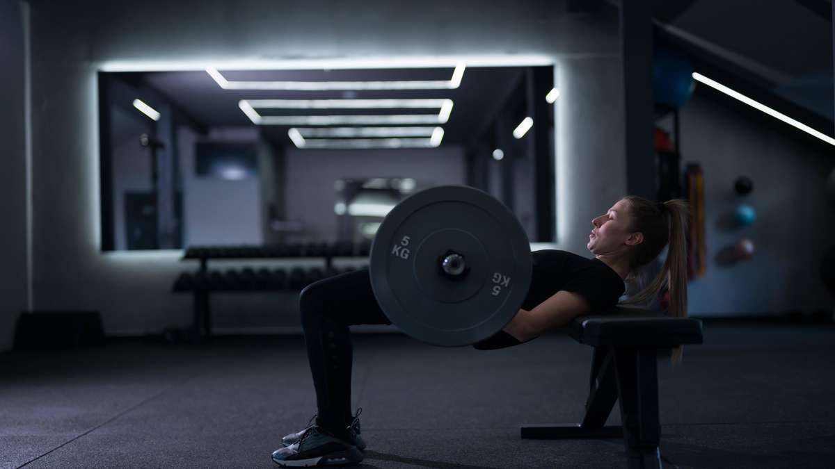 Stop knee and back pain: An often ignored muscle is to blame, which you weaken while sitting