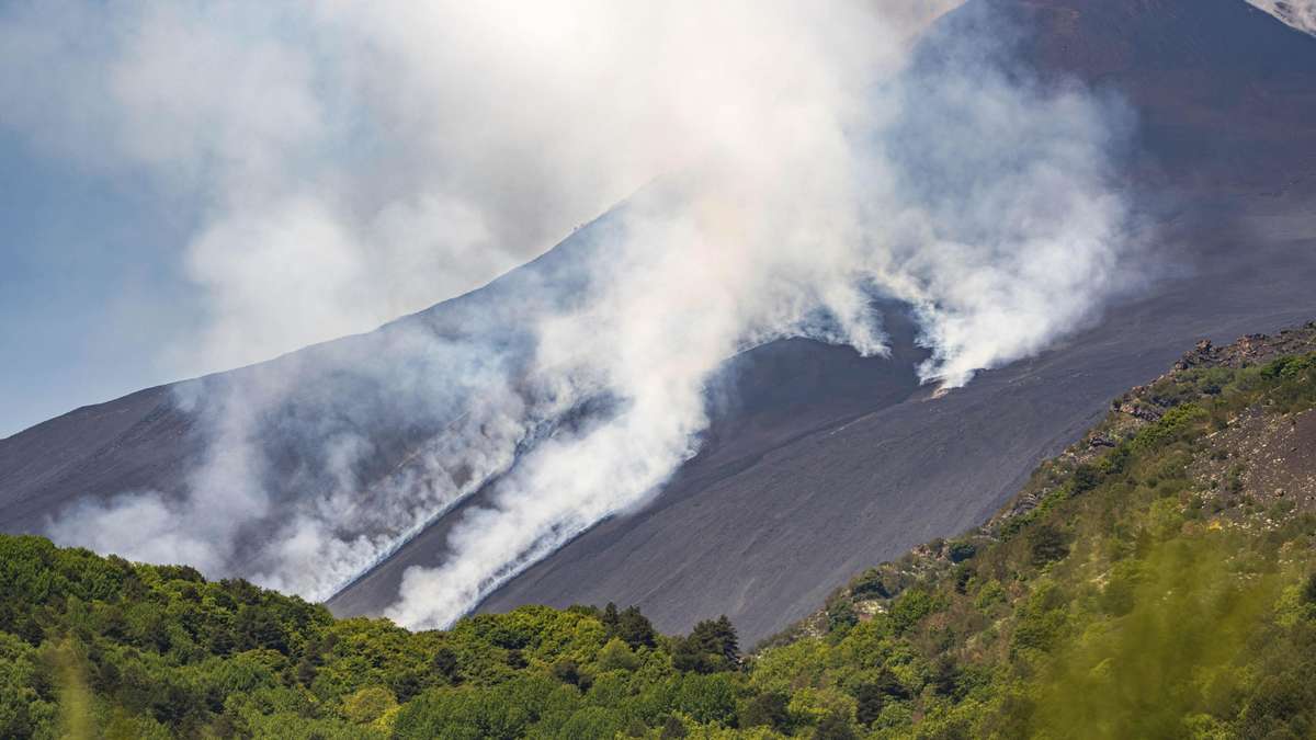 Etna outbreak paralyzes air traffic: Flights to Germany cancelled