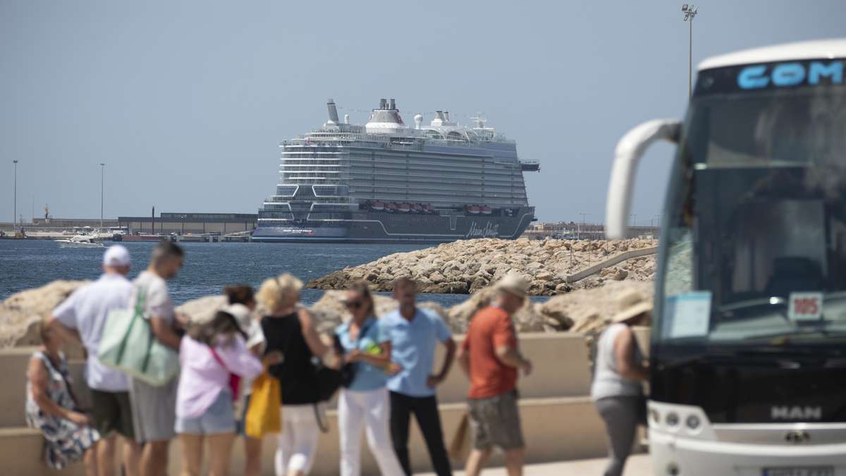 Cruise vacationers have to pay for shore: TUI passes on fee to passengers soon