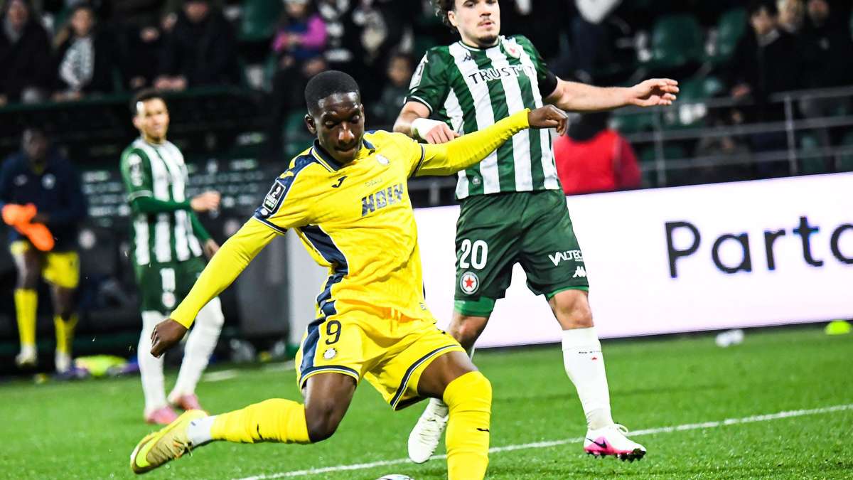 Rent with purchase option: Augsburg lets Dong move to England