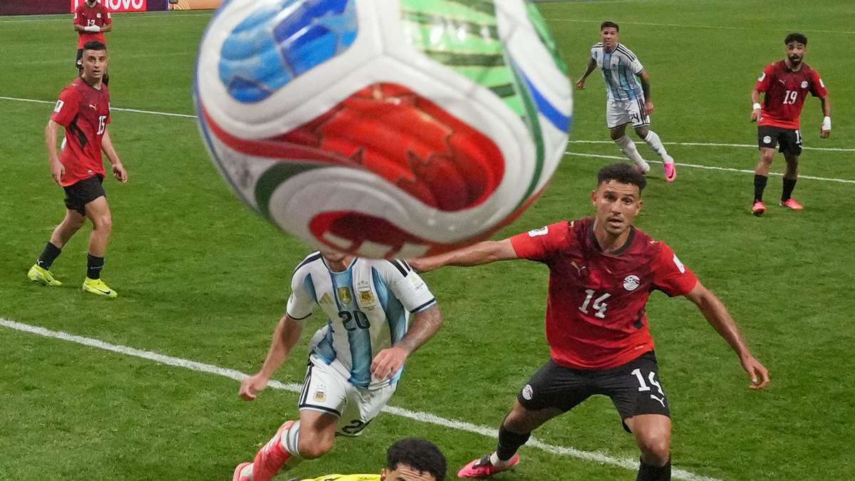 Lionel Messi moved to tears