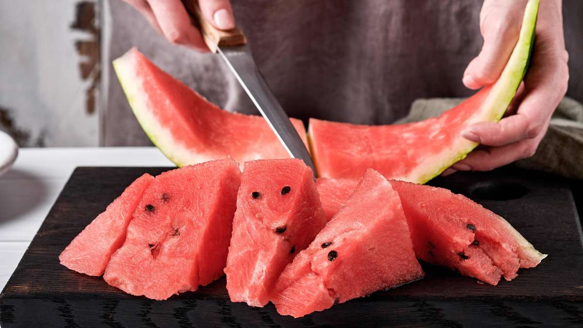 Watermelon Kimchi: How to Use the Shell Instead of Throwing It Away