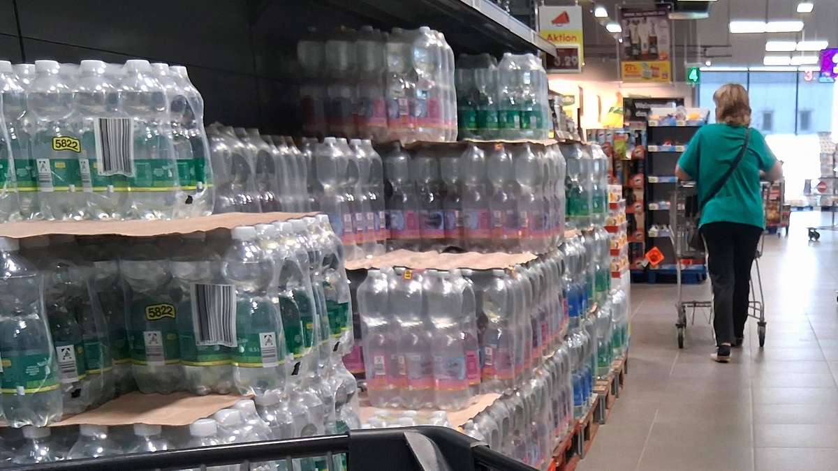 How dangerous are bacteria in mineral water?