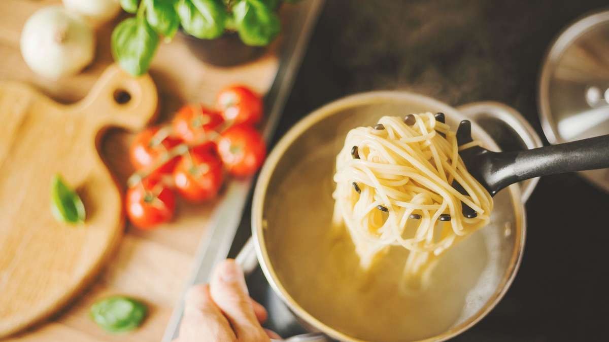 Salting noodle water - yes or no? These 10 Tips Will Make Your Pasta Perfect