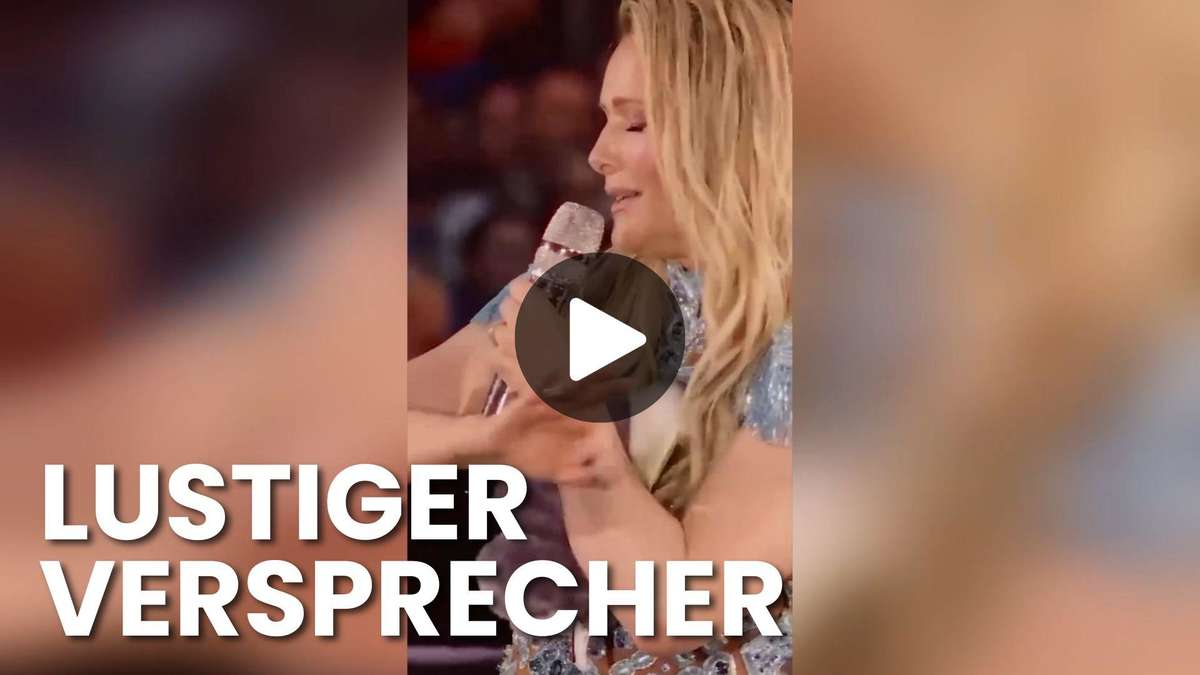 Helene Fischer's slip of arms on stage makes the whole stadium laugh
