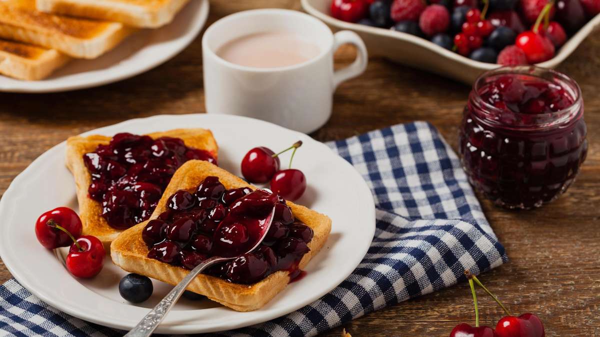 Secret Tips from Grandma: How Your Homemade Cherry Jam Will Be Irresistibly Aromatic