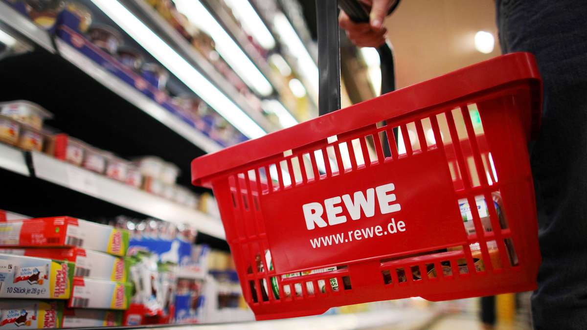 Recall at Rewe: Dangerous viruses discovered in berry mixture