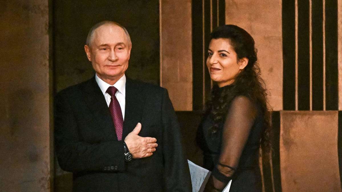 Putin's TV chief warns Russians against uprising: 'Stay calm'