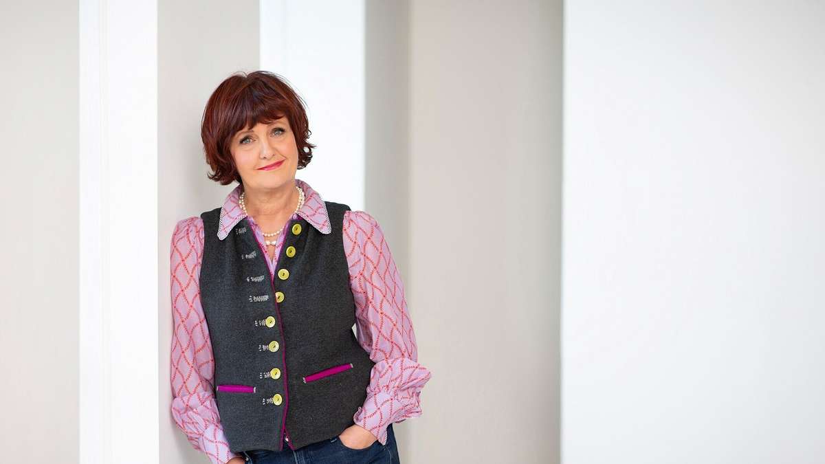 Reading tip from London: Former correspondent Annette Dittert on a country "lost in transition"