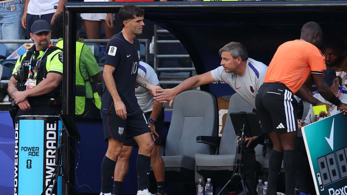 US Superstar Pulisic Suffers Horror Injury at World Cup