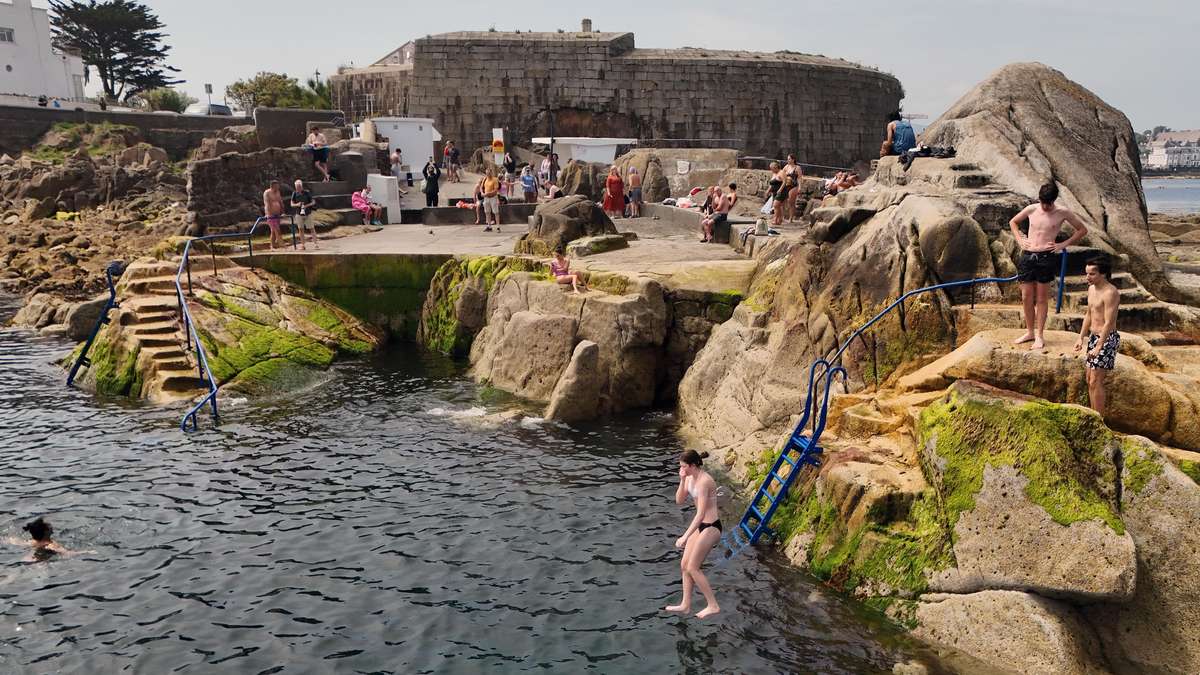 No heat chaos, no long lines: Ireland surprises as a summer destination