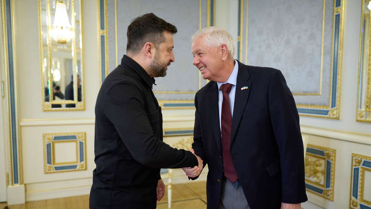 Dernier coup pour la guerre en Ukraine ? Comment le sénateur décédé pourrait encore frapper Poutine depuis sa tombe