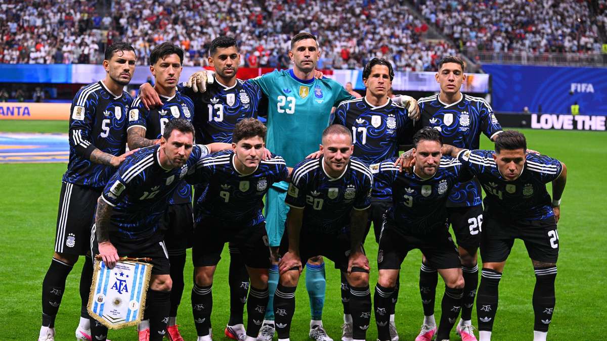 العنصرية؟ وهذا هو السبب في عدم وجود لاعبين أسودين في الفريق الوطني الأرجنتيني