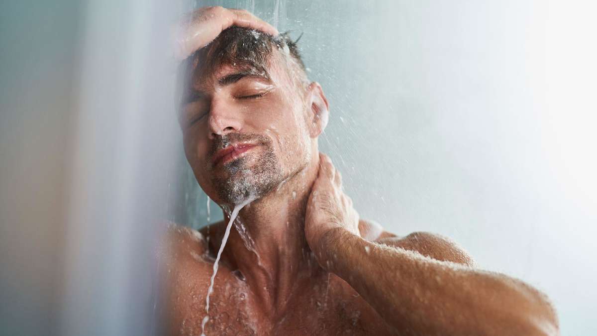 Morning or evening - when is the best time to shower?
