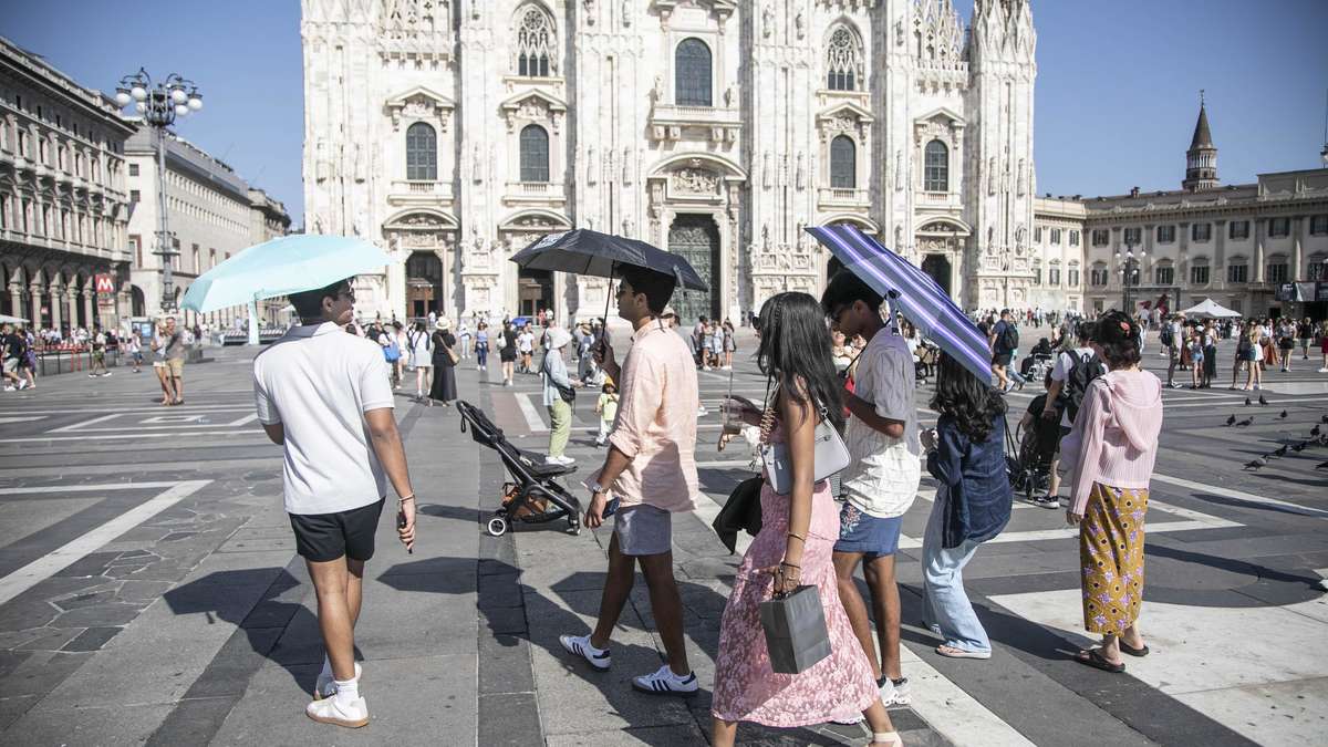 La chaleur conduit les touristes à la montagne : Florence se bat – Une première récupération seulement en septembre
