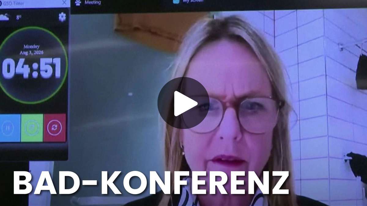 Lavandería en el fondo: Video shows político en el baño