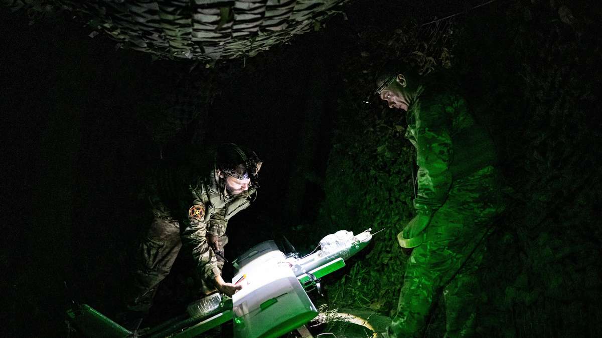 “Ucrania en la mejor posición”: Nuevas tácticas de Ucrania traen a Rusia fuertes pérdidas