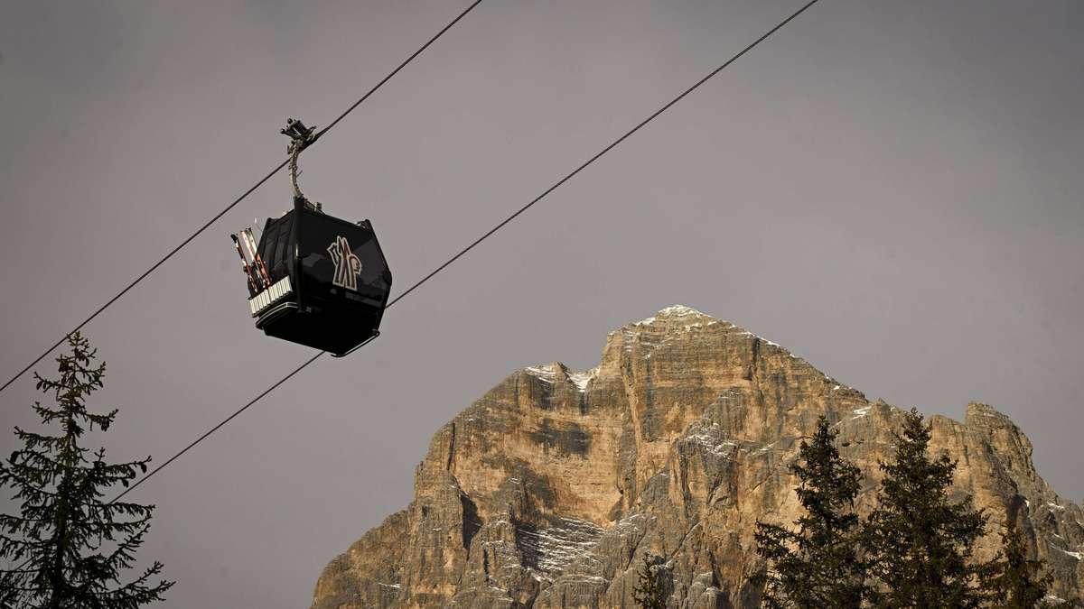 No more switching? This capsule travels on road, rail and cable car