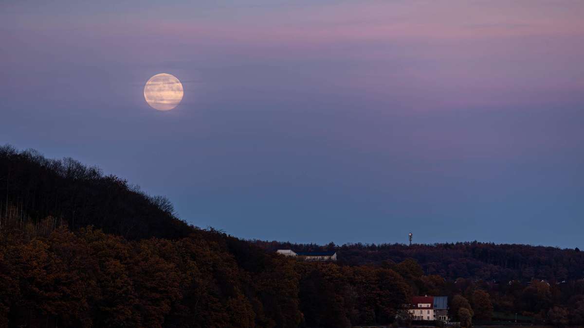 Tu vois l'éclipse lunaire vendredi ? Les choses se resserrent pour des millions d'Allemands – une région a les meilleures opportunités
