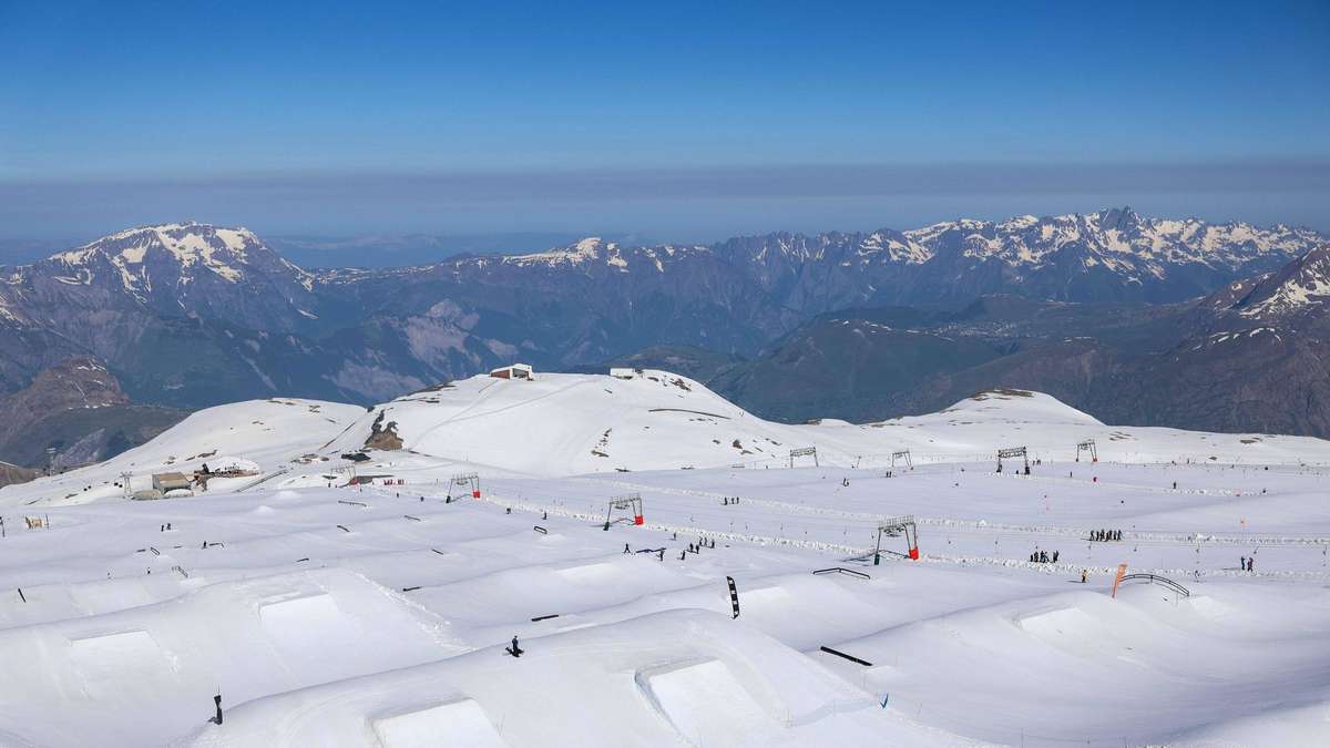 “You are too many”: landlady attacks Jewish guest in French ski resort – investigations are underway