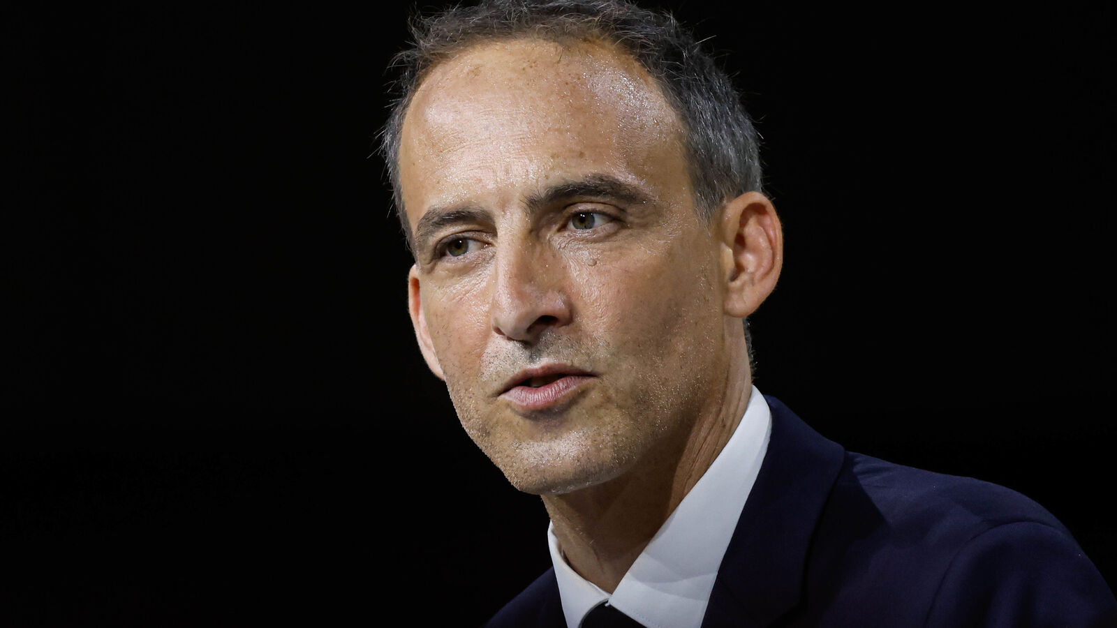 "This hand stretched, we seize it": Raphaël Glucksmann tried to participate in a "closed" primary of the PS