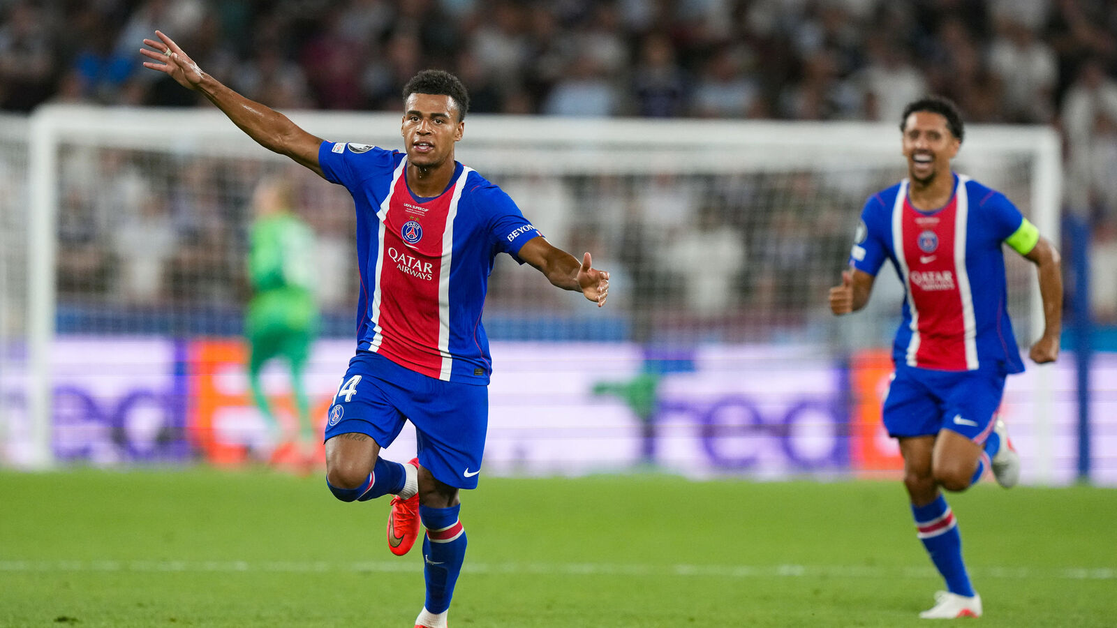 PSG-Aston Villa 2-1 : les notes des joueurs parisiens avec Doué doublement décisif et Safonov solide