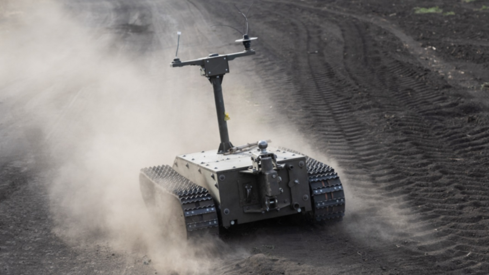 Guerre en Ukraine : l’armée ukrainienne va produire 50 000 robots terrestres pour soulager ses soldats en première ligne