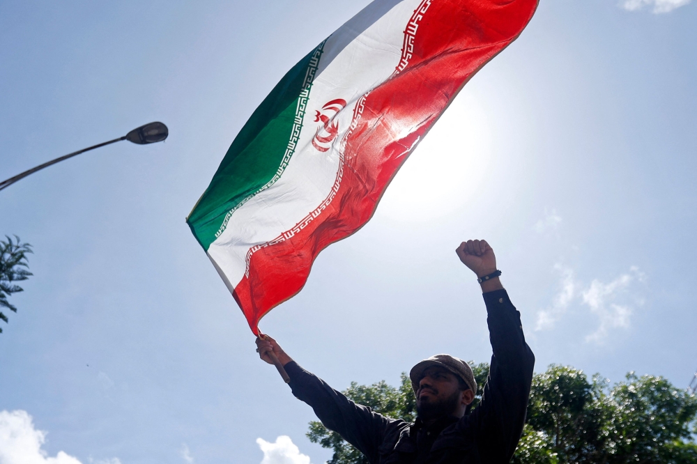 وسائل الإعلام الإيرانية تنفي ادعاء ترامب أن طهران طلب من الولايات المتحدة عدم الإضراب