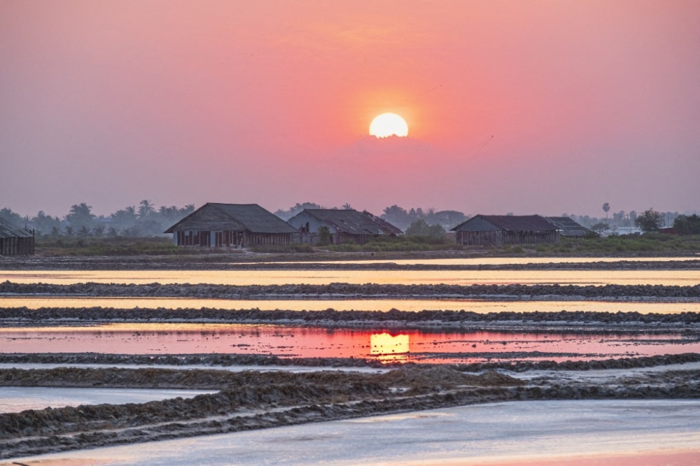 Trop de pluie, trop peu de soleil : le Cambodge fait face à un changement climatique