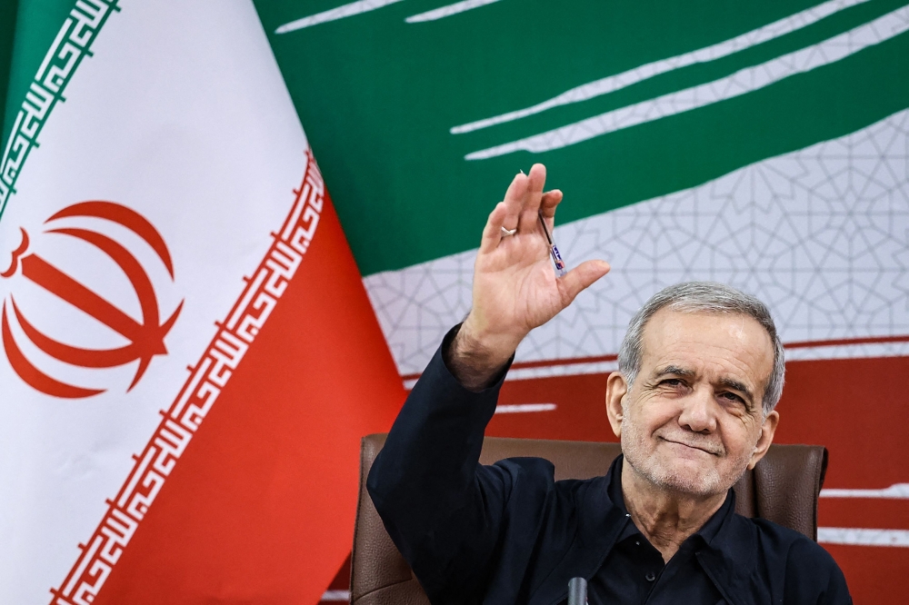 Middle East War: Iran calls for an end to the conflict; Beijing criticises US sanctions