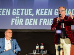 AfD event: cabaretist Steimle irritates with fantasies of violence against Merz and Merkel